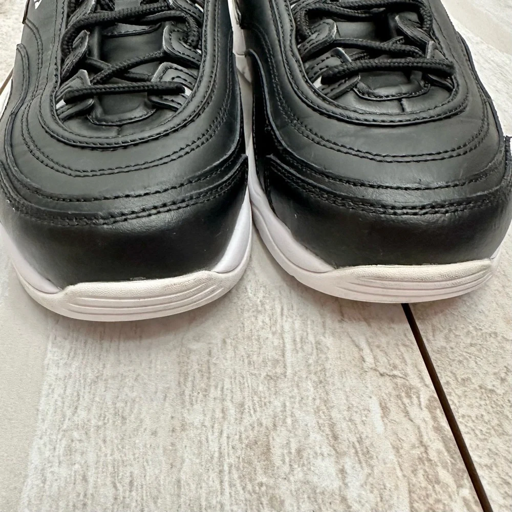 Fila Womens Sz 9 Black Disarray Sneakers Lug Soles Runners Trainers Gym Shoes